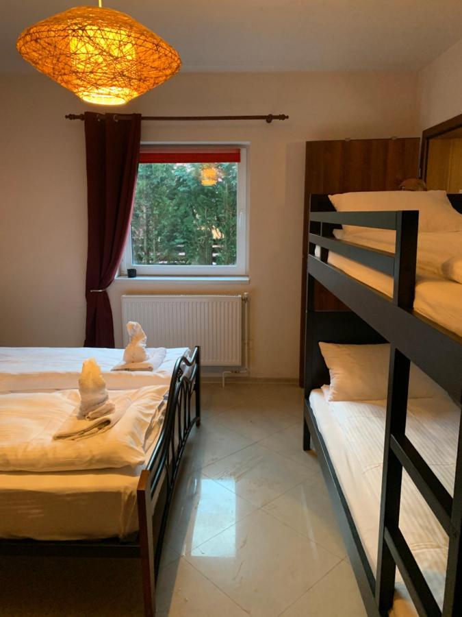 Dorf Haus Valiug Hotel ภายนอก รูปภาพ