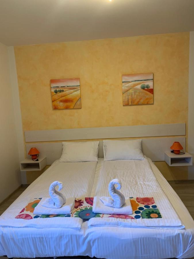 Dorf Haus Valiug Hotel ภายนอก รูปภาพ