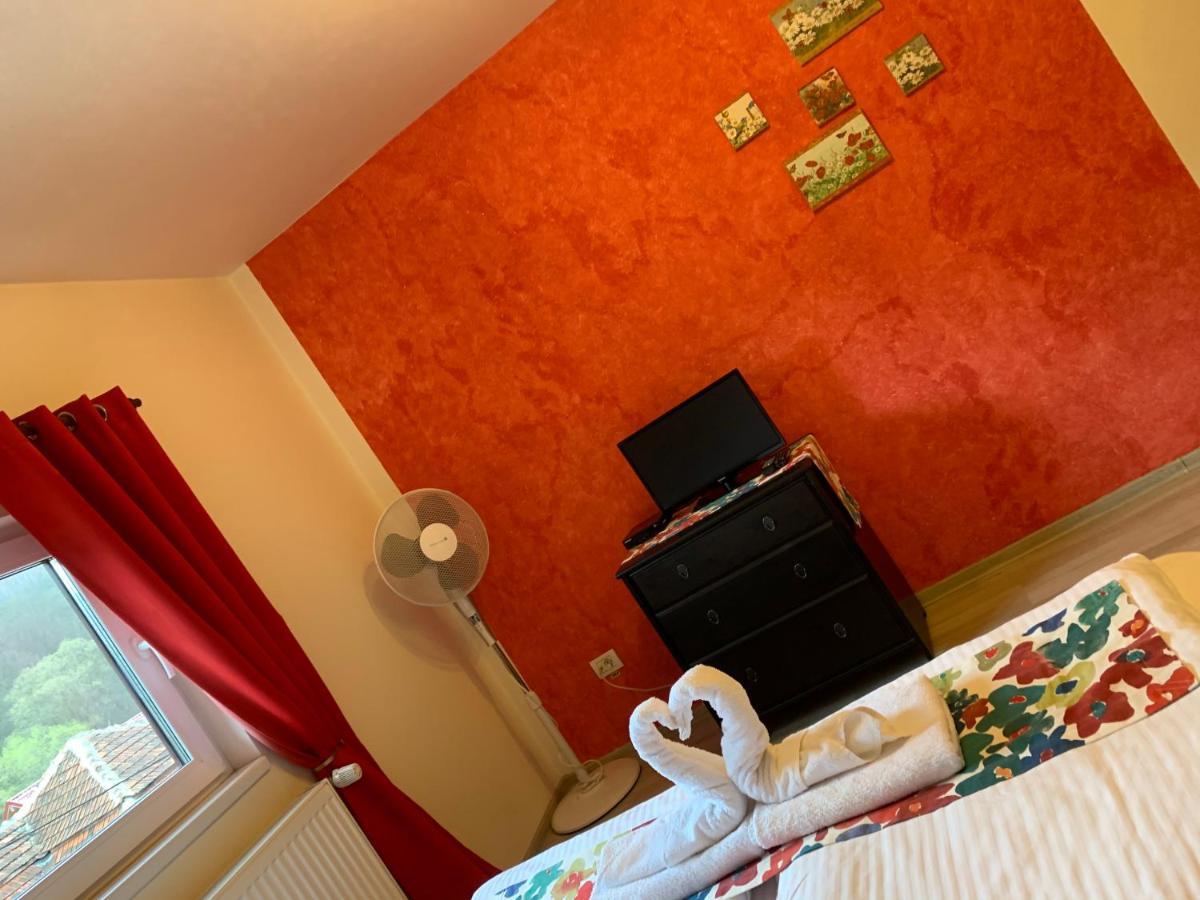 Dorf Haus Valiug Hotel ภายนอก รูปภาพ