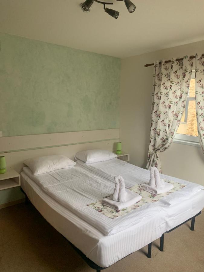 Dorf Haus Valiug Hotel ภายนอก รูปภาพ
